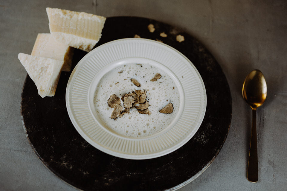 Parmesansuppe mit Trüffel